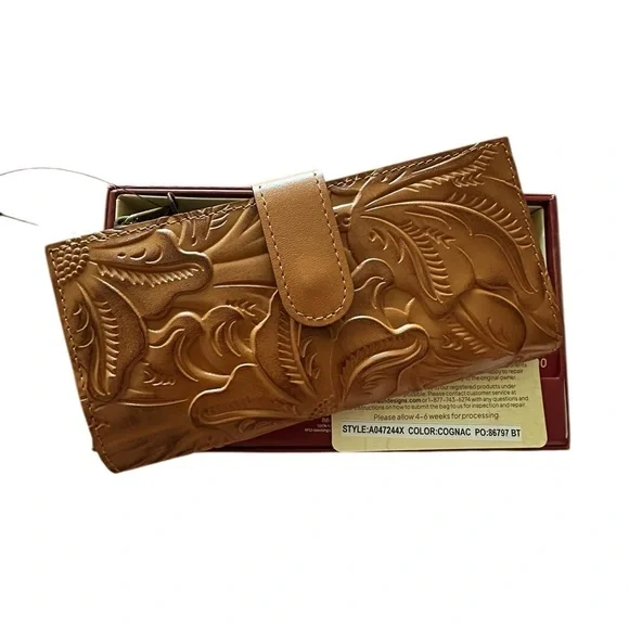 Patricia Nash Leather Wallet - Picture 6 of 7